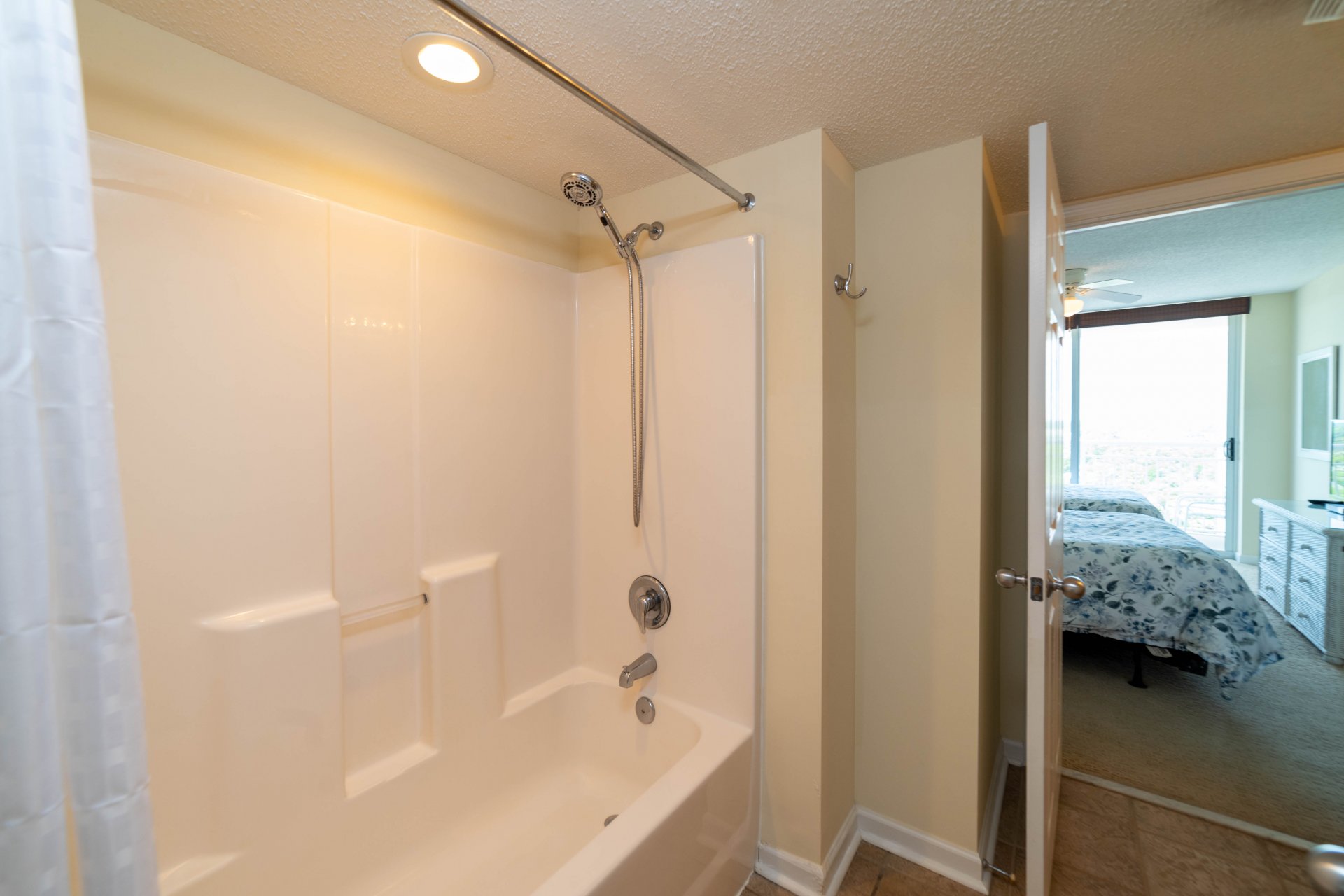 South Shore 1107 Ocean Front Condo North Myrtle Beach Rental