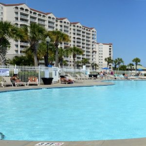 Yacht Club Villas Pool