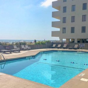 Seascape Oceanfront Pool