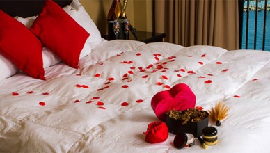 Decorating Hotel Room for Valentines
